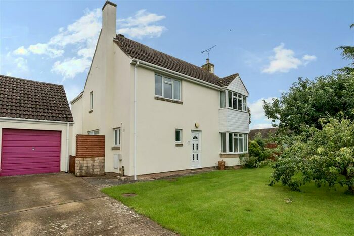 5 Bedroom Detached House For Sale In Roundwood View, Christian Malford, Chippenham, SN15