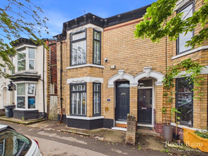 3 Bedroom End Of Terrace House For Sale In Goddard Avenue, Hull, East Yorkshire, HU5