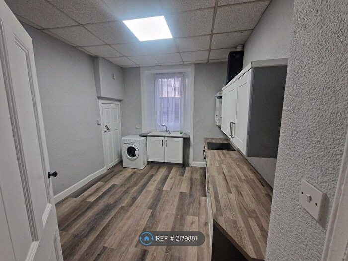 2 Bedroom Flat To Rent In Garthland Drive, Glasgow, G31