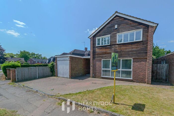 4 Bedroom Detached House For Sale In Sunnydell, St. Albans, AL2