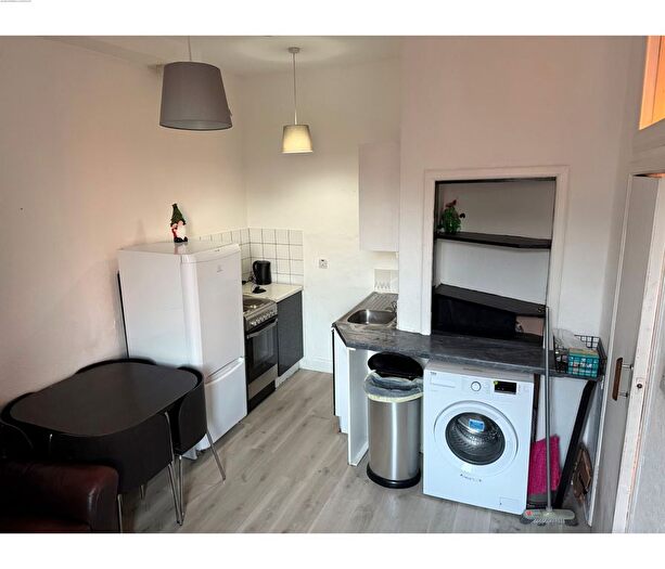 2 Bedroom Flat To Rent In Bothwell Street, Edinburgh, EH7