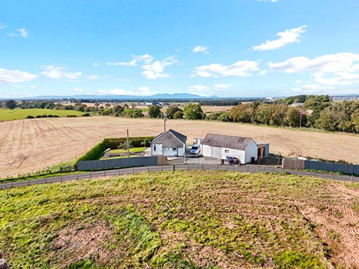 2 Bedroom Cottage For Sale In Brickrow, Auchincruive, Ayr, KA6