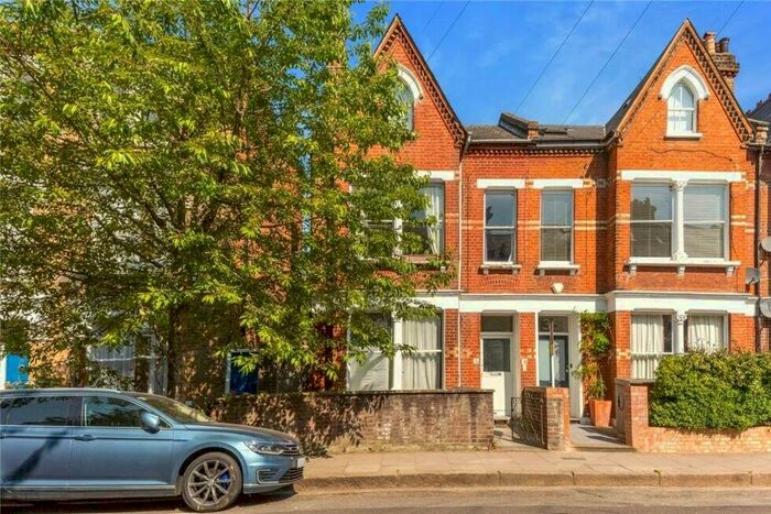 4 Bedroom Flat To Rent In Fairbridge Road, Archway, N19