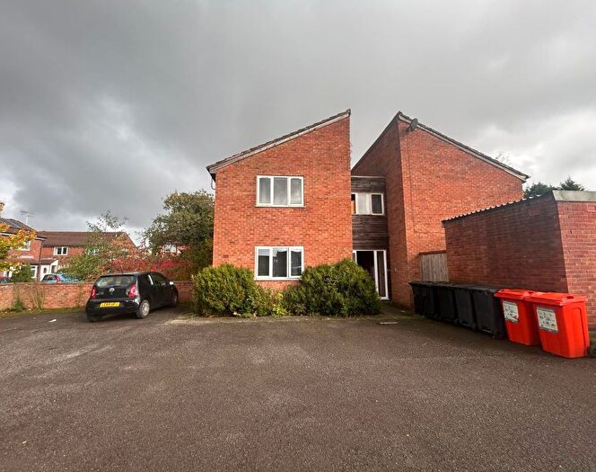 1 Bedroom Flat For Sale In Barnsdale Road, Anstey Heights, Leicester, LE4