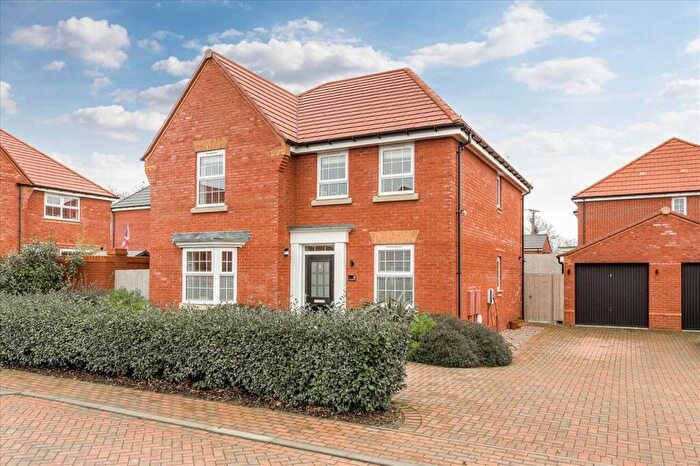 4 Bedroom Detached House For Sale In Tinick Crescent, Lavendon, MK46