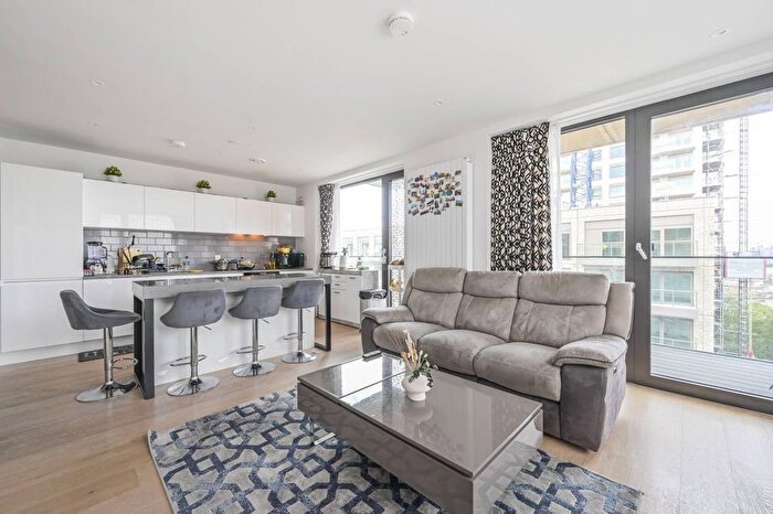 3 Bedroom Flat To Rent In John Cabot House, Royal Docks, London, E16