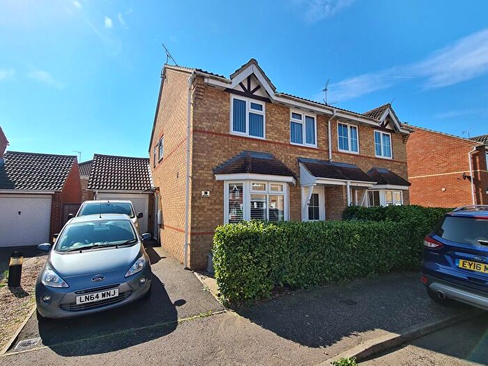 3 Bedroom Semi-Detached House To Rent In Mariners Way, Maldon, CM9