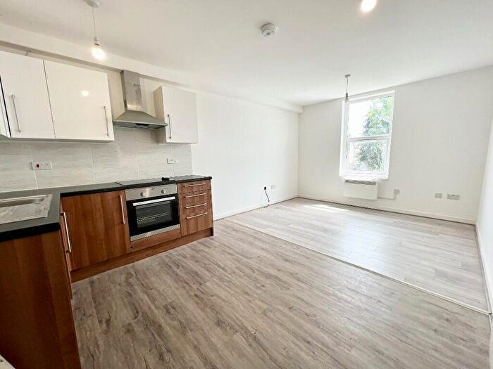 1 Bedroom Flat To Rent In Brigstock Road, Croydon, London, CR7