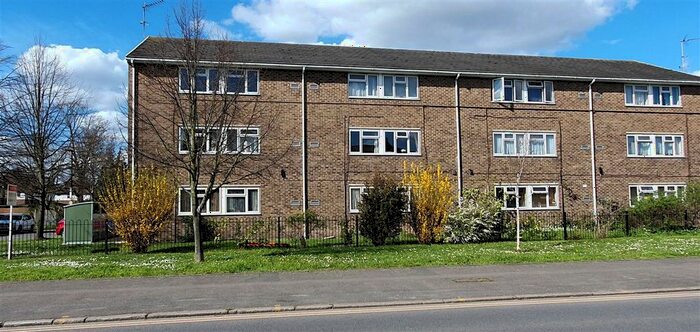 1 Bedroom Flat To Rent In Turpin Road, Feltham, TW14