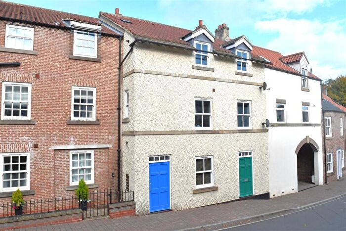 2 Bedroom Flat To Rent In Florentines Court, Ripon, HG4
