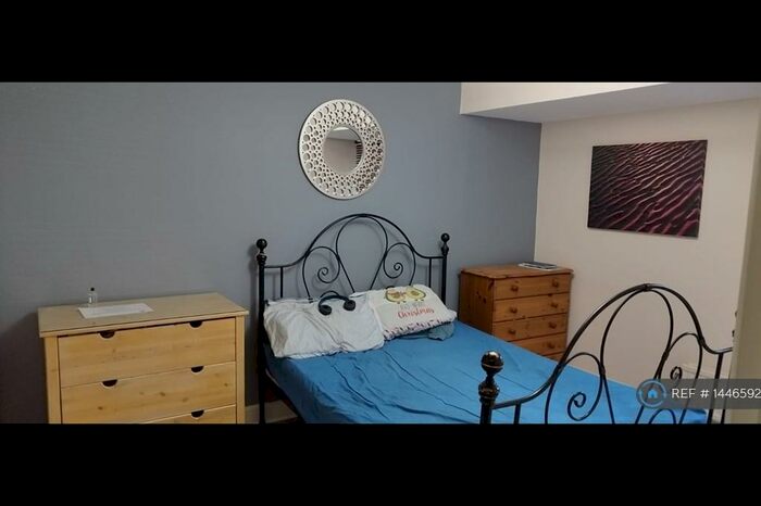 1 Bedroom Flat To Rent In Kingfisher Place, Reading, RG1