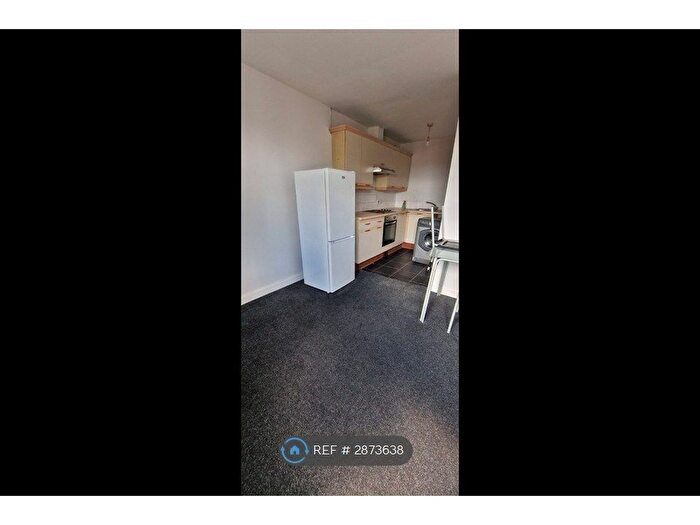 2 Bedroom Flat To Rent In Drake St, Rochdale, OL11