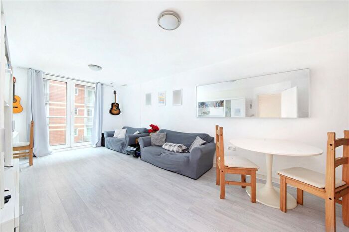 1 Bedroom Flat For Sale In Salamanca Place, London, SE1
