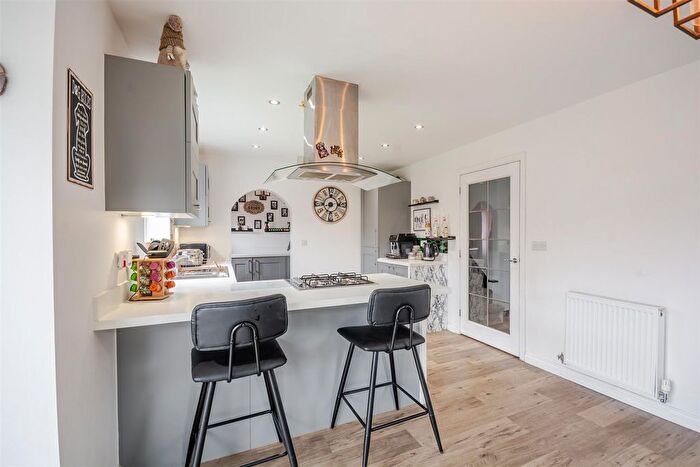 4 Bedroom Detached House For Sale In Potters Corner, Forest Town, Mansfield, NG19