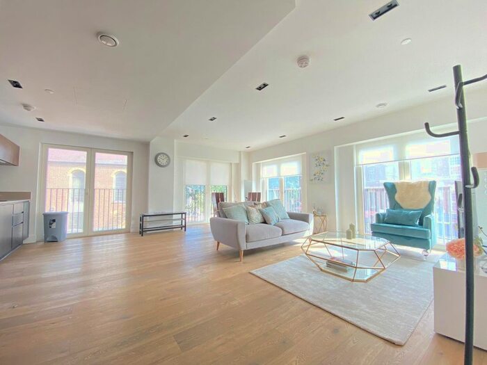 2 Bedroom Flat To Rent In Exchange Gardens, London, SW8