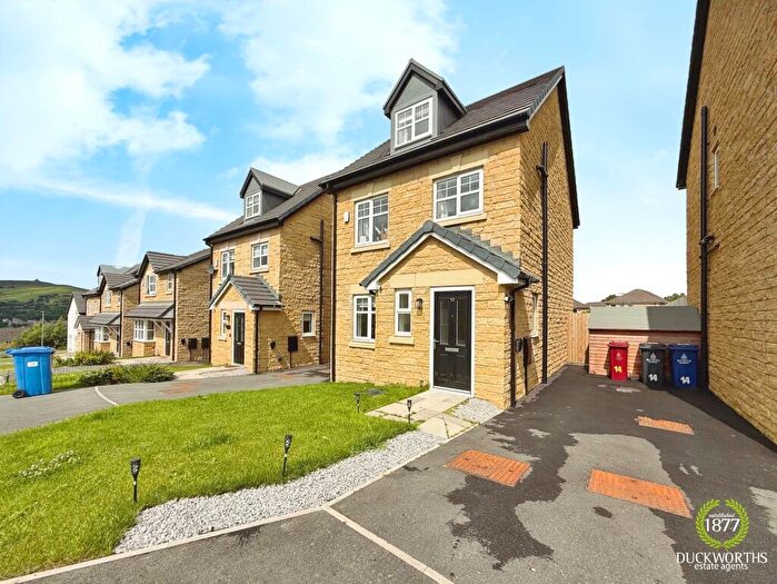 4 Bedroom Detached House For Sale In Dooley Turn, Darwen, BB3