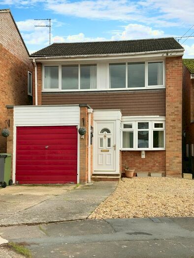 3 Bedroom Detached House To Rent In Bowers Close, Witham, CM8