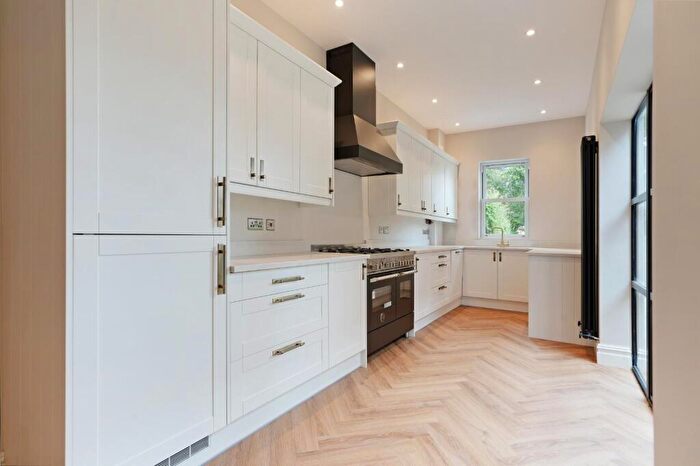 4 Bedroom House To Rent In Western Road, Sheffield, S10