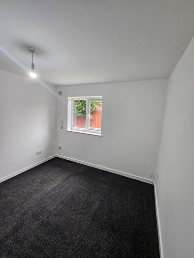 1 Bedroom Studio To Rent In Foleshill Road, Flat, Coventry, CV6