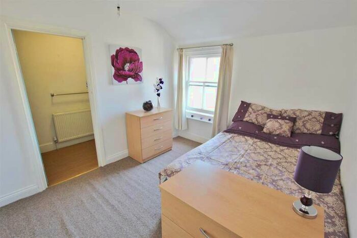 1 Bedroom Property To Rent In Westbourne Arcade Bournemouth, BH4