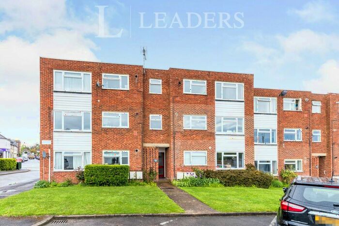 1 Bedroom Apartment To Rent In Stratton Court, Stoughton, GU2
