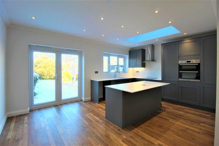 3 Bedroom Bungalow To Rent In Highfield Gardens, Grays, RM16