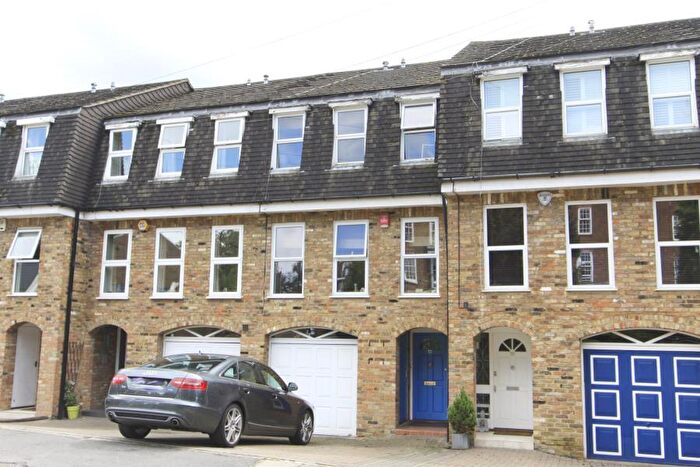 3 Bedroom Town House To Rent In Ashurst Close, Northwood, HA6