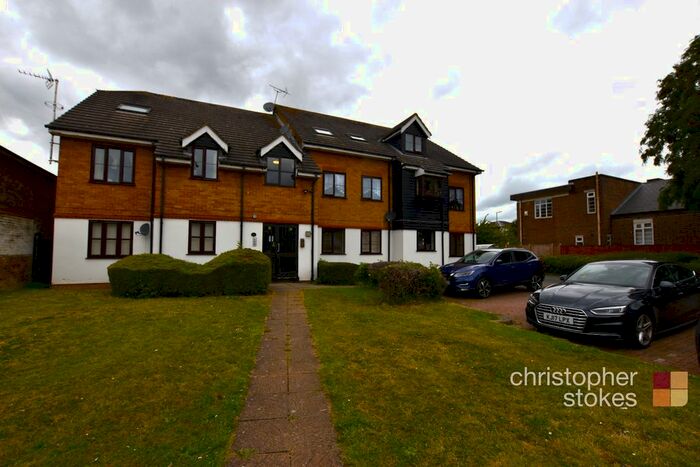 2 Bedroom Flat To Rent In Kelman Close, Waltham Cross, Hertfordshire, EN8