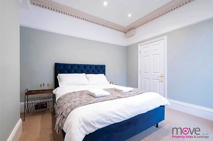 2 Bedroom Property To Rent In London Road, Cheltenham, GL52