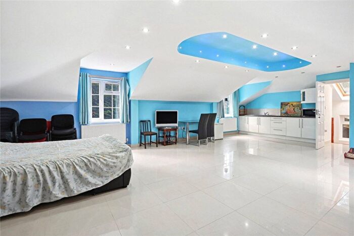 5 Bedroom Detached House To Rent In Cranley Road, Hersham, Walton-On-Thames, KT12
