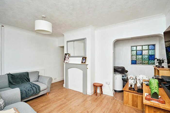 3 Bedroom End Of Terrace House For Sale In Caesars Road, Newport, Isle Of Wight, PO30
