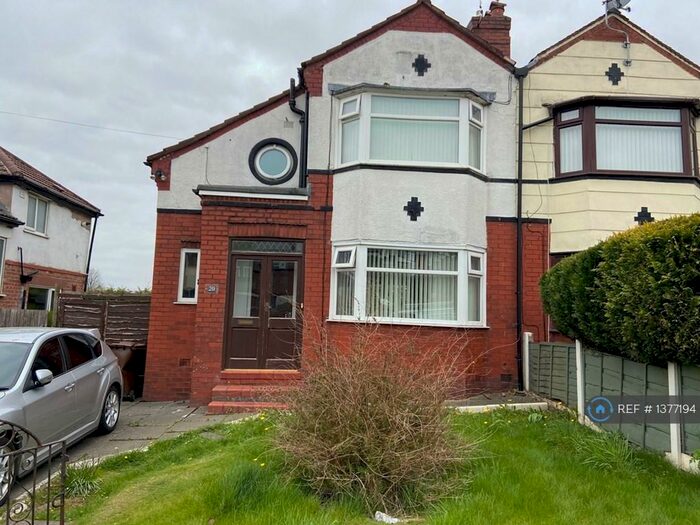 3 Bedroom Semi-Detached House To Rent In Edenfield Road, Prestwich, Manchester, M25