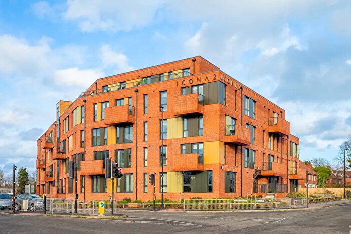 2 Bedroom Flat For Sale In Apartment In Icona, Eboracum Way, York, YO31