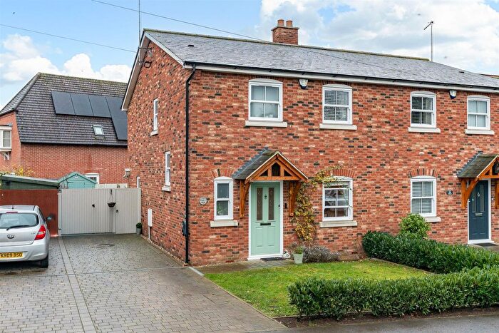 3 Bedroom Semi Detached House For Sale In New Road, Woolmer Green, Knebworth, SG3