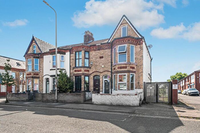 4 Bedroom End Of Terrace House For Sale In St. Johns Road, Waterloo, L22