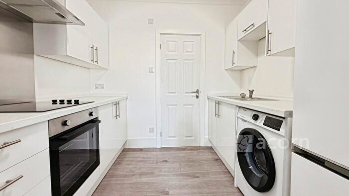 2 Bedroom Flat To Rent In Belmont Road Erith, DA8