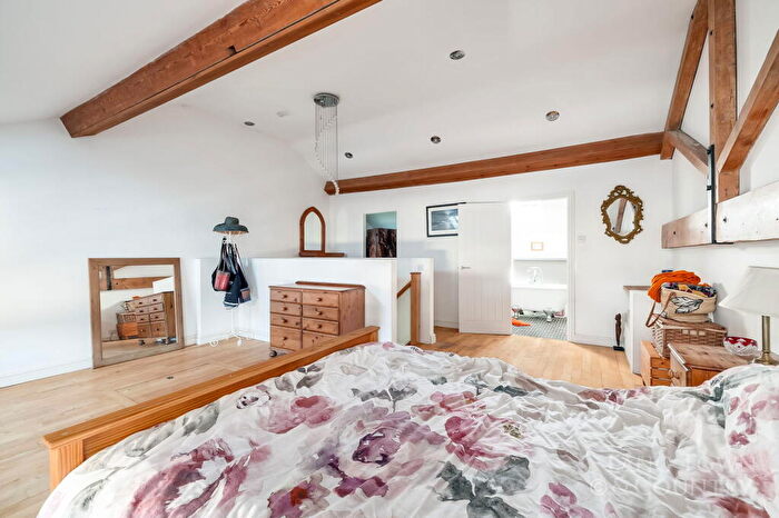 3 Bedroom End Of Terrace House For Sale In Constance Place, Millfields, Plymouth, PL1