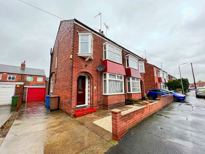 3 Bedroom Semi-Detached House To Rent In Cornwall Street, Cottingham, HU16