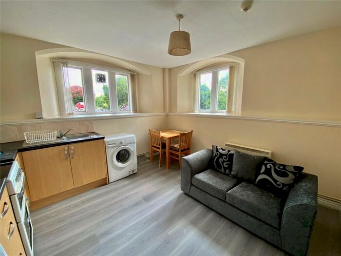 1 Bedroom Apartment To Rent In Tabernacle Chapel, Garth Road, Bangor, LL57