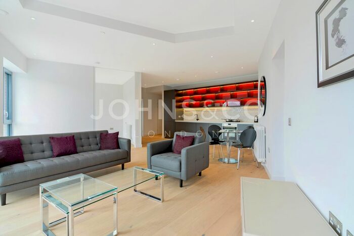 3 Bedroom Flat To Rent In Java House, London City Island E14