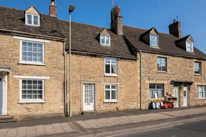 2 Bedroom Terraced House To Rent In Corn Street, Witney, OX28