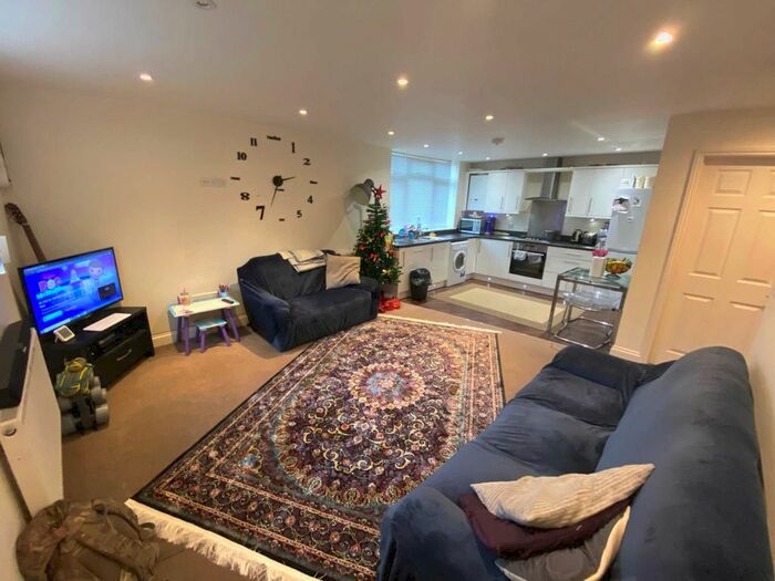 1 Bedroom Maisonette To Rent In Wansford Park, Borehamwood WD6