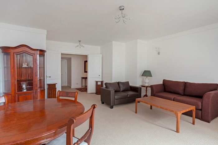 2 Bedroom Flat To Rent In Porchester Gate, Bayswater, W2