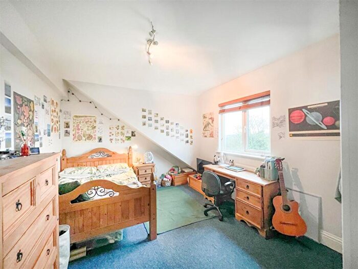 8 Bedroom House To Rent In Crookesmoor Road, Sheffield, S10