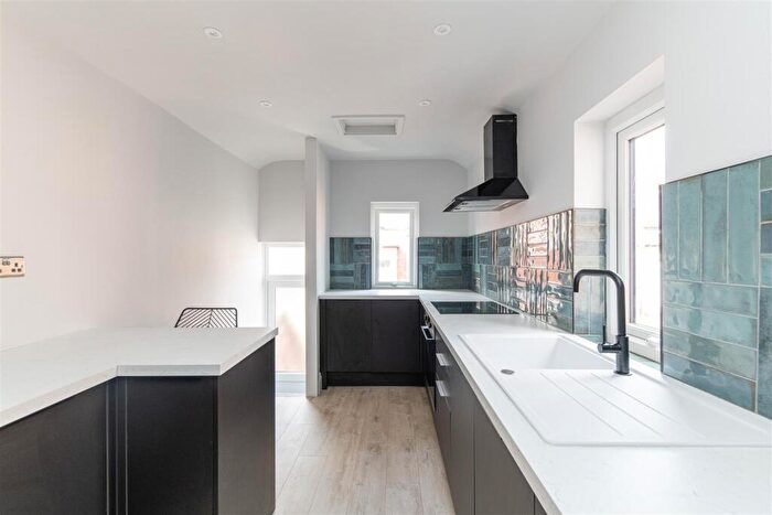 2 Bedroom Flat To Rent In Rothbury Terrace, Heaton, Newcastle Upon Tyne, NE6