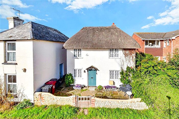 3 Bedroom Detached House For Sale In Albion Road, Selsey, Chichester, West Sussex, PO20