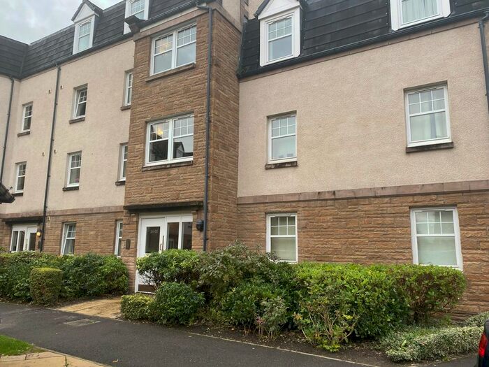 2 Bedroom Flat To Rent In Rosslyn Avenue, Perth, PH2