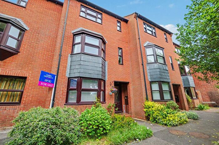 4 Bedroom Town House For Sale In Leicester Road, Market Harborough, LE16