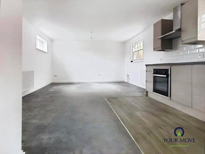 1 Bedroom Flat To Rent In High Street, Broadstairs, Kent, CT10