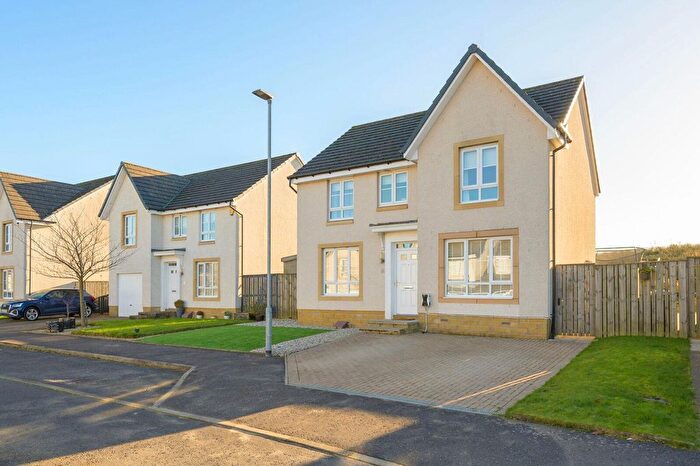 4 Bedroom Detached House For Sale In Kingsbarns Gardens, Westerwood, G68